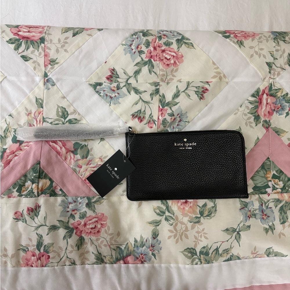 NWT Kate Spade Black Leather Wristlet